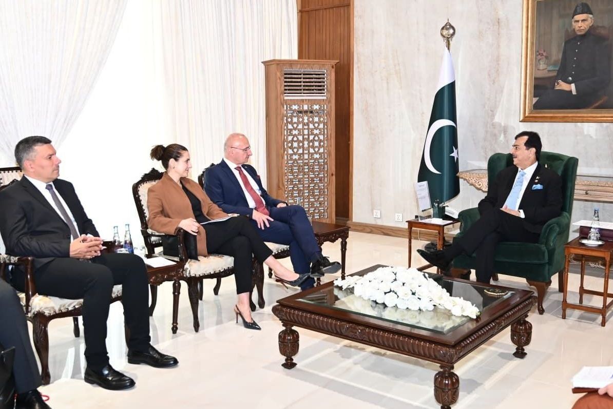 Acting President Syed Yousuf Raza Gilani meeting Dr. Gordan Grlić Radman, Minister for Foreign and European Affairs of the Republic of Croatia at Aiwan-e-Sadr.
